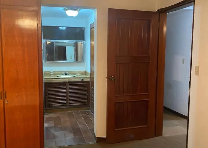 Mini Departamento San Borja, Pentagonito